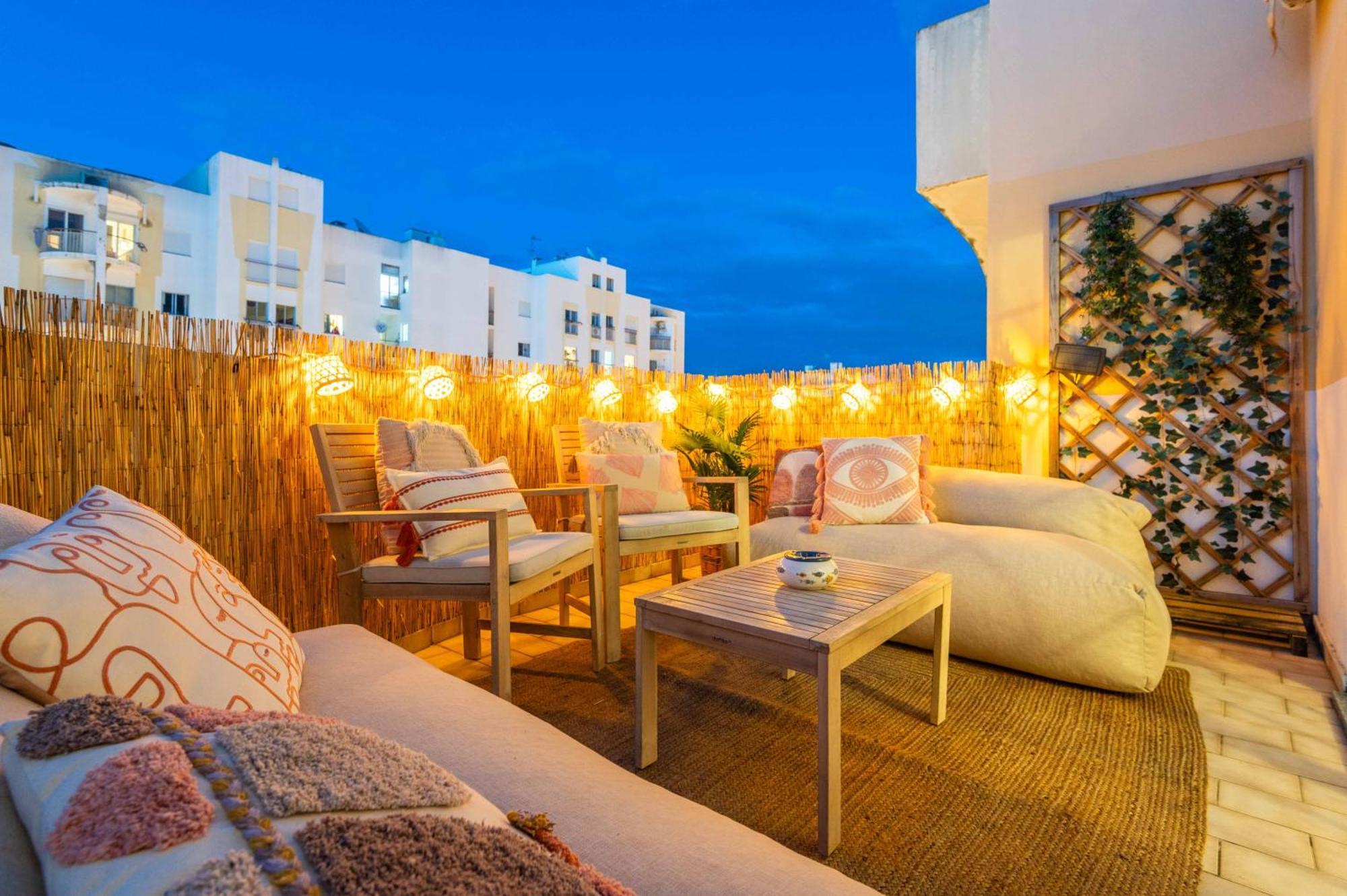 Flat With Ac, Wifi, Netflix, Balcony - 3 Min From The Beach Apartment Armacao de Pera Exterior photo